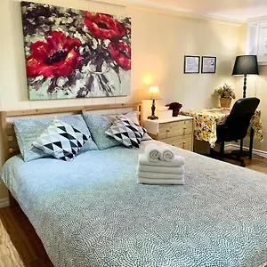 Homestay Perfect Home-private Washrooms,free Parking,high Speed Net Toronto