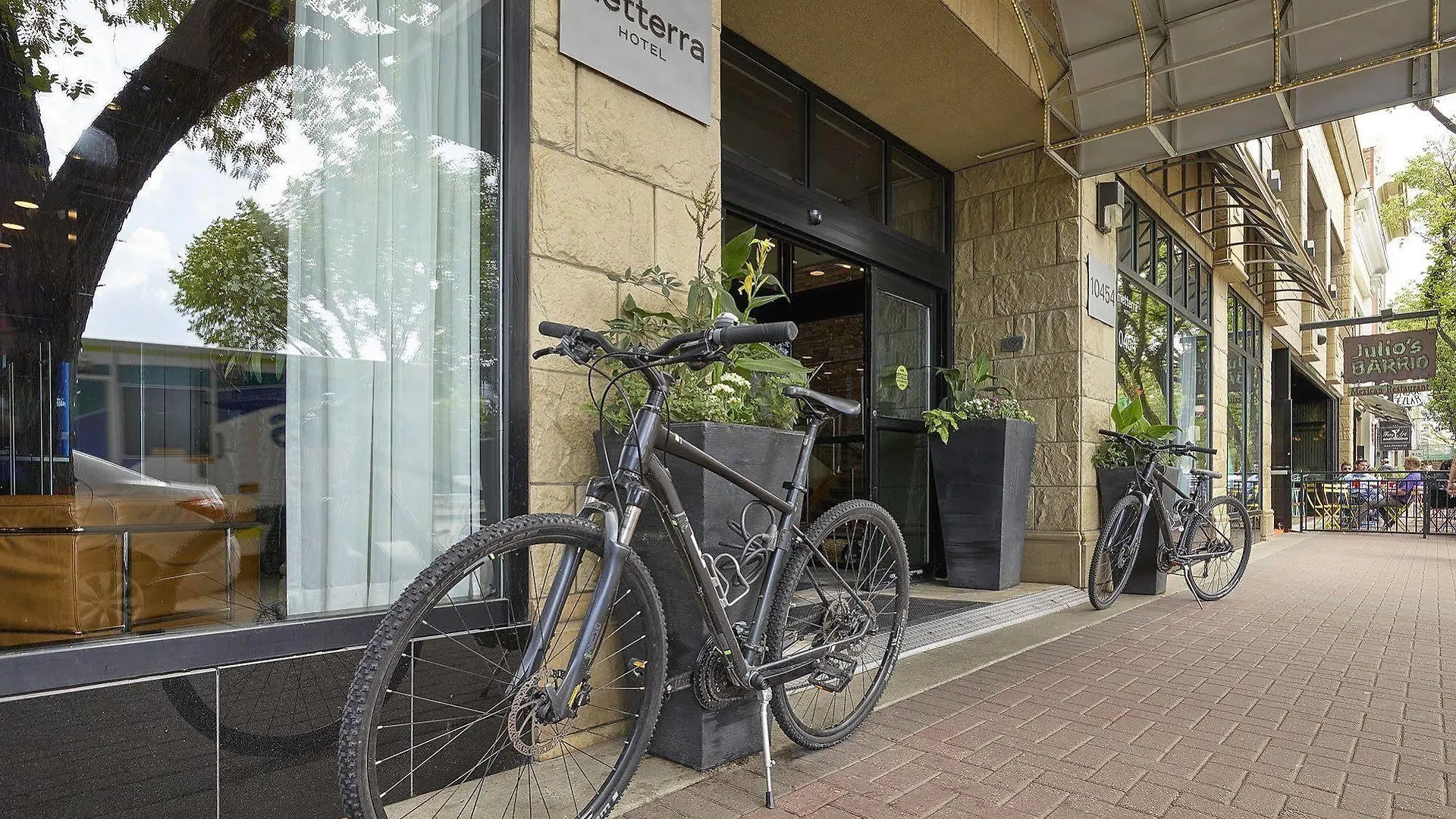 Metterra Hotel On Whyte Edmonton
